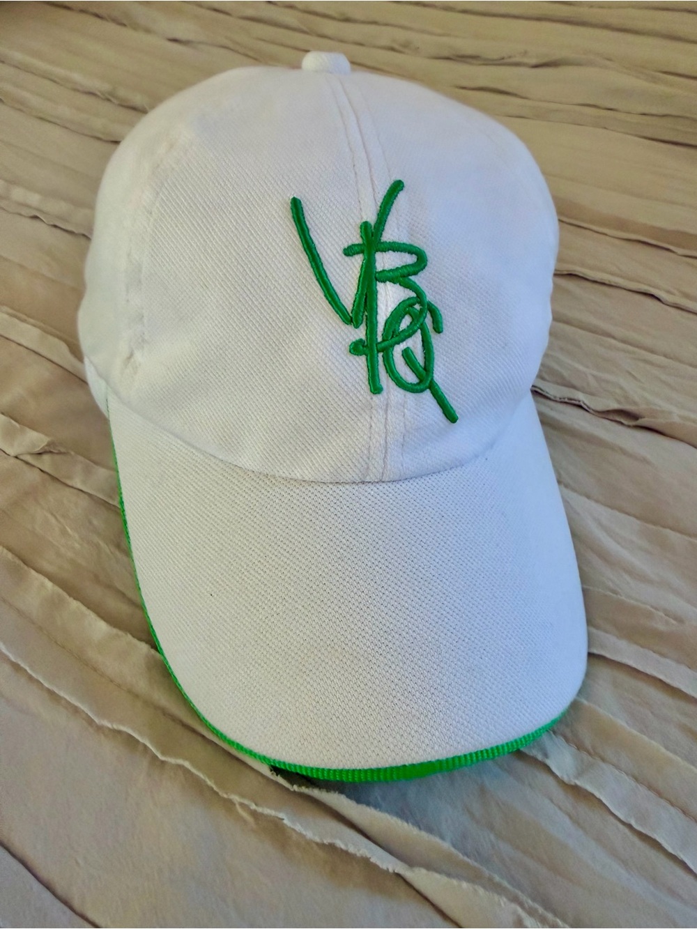 Vilebrequin men's white cotton piqué cap green embroidery matching piping NWT